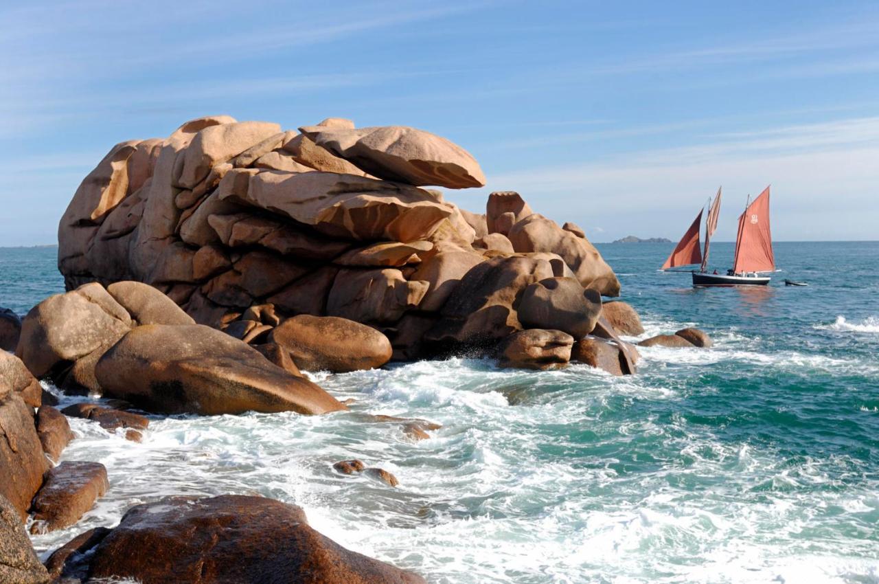 Vue Mer Cote De Granit Rose En Bretagne Trébeurden Exterior foto